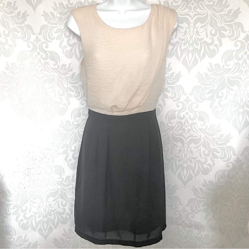 SZ M - PINK MARTINI blush chiffon dress
